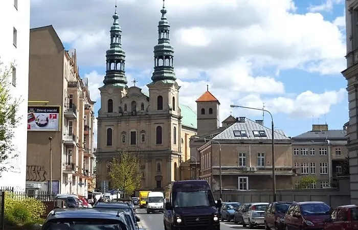 Centrum Апартаменты *